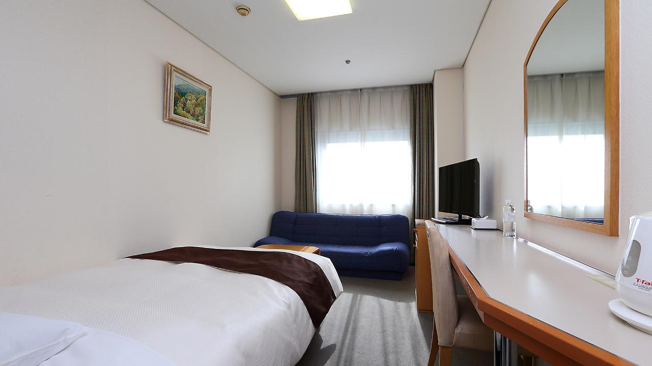 ฟุกุโอกะ รีเซนต์ โฮเต็ล Hotel ฟูกุโอกะ ภายนอก รูปภาพ